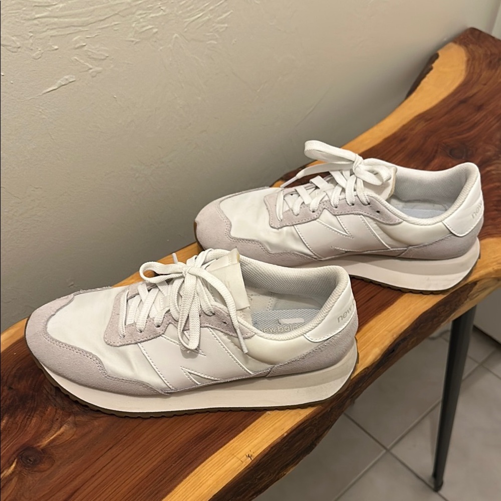 New Balance Women's White and Gray Sneakers